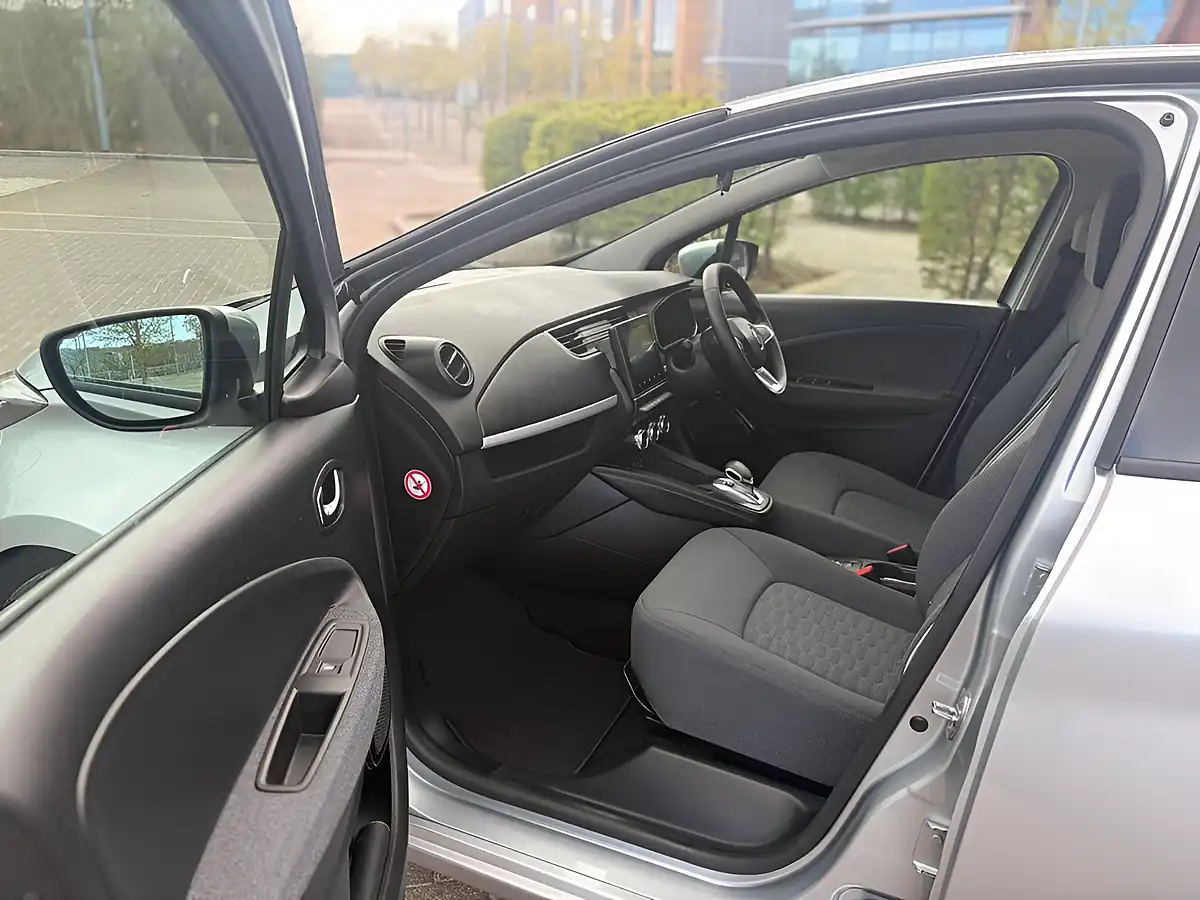Used 2022 Renault Zoe Highland Grey - Interior and Exterior details 18