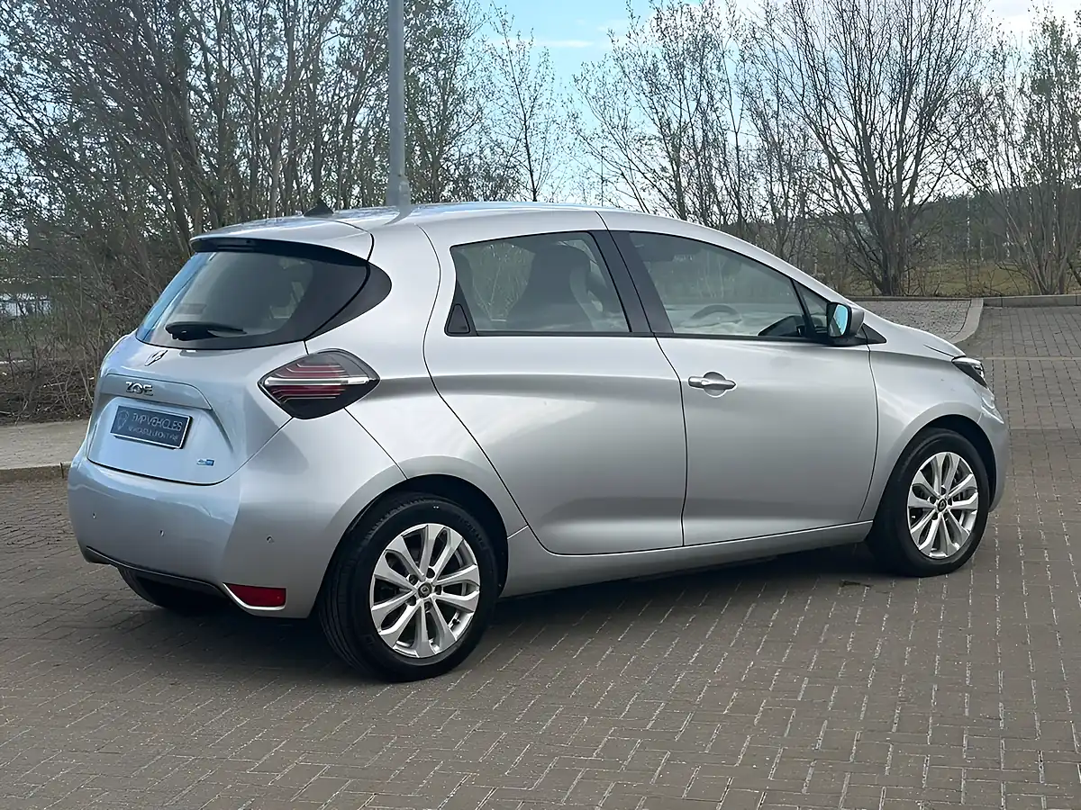 Used 2022 Renault Zoe Highland Grey - Interior and Exterior details 3