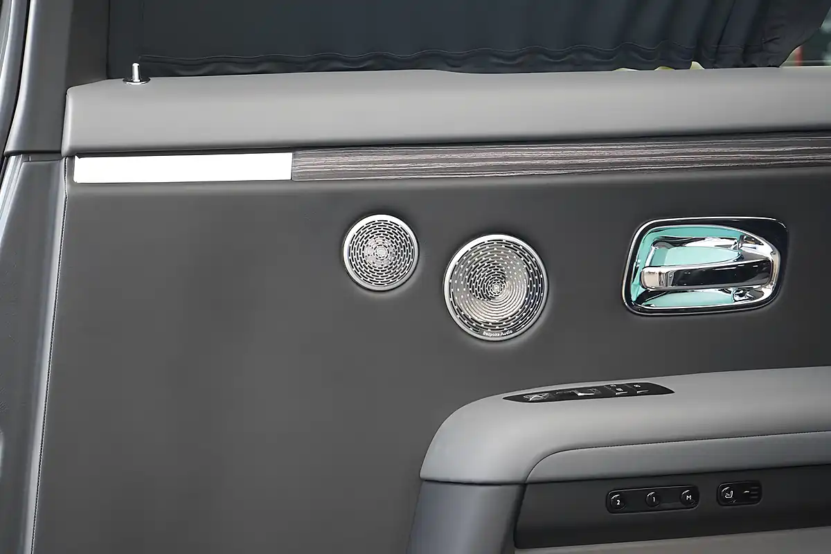 Used 2022 Rolls-Royce Ghost Ewb Burnout Grey - Interior and Exterior details 12