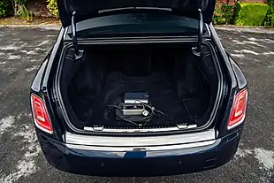 Used 2022 Rolls-Royce Phantom Viii Midnight Sapphire - Interior and Exterior details 16