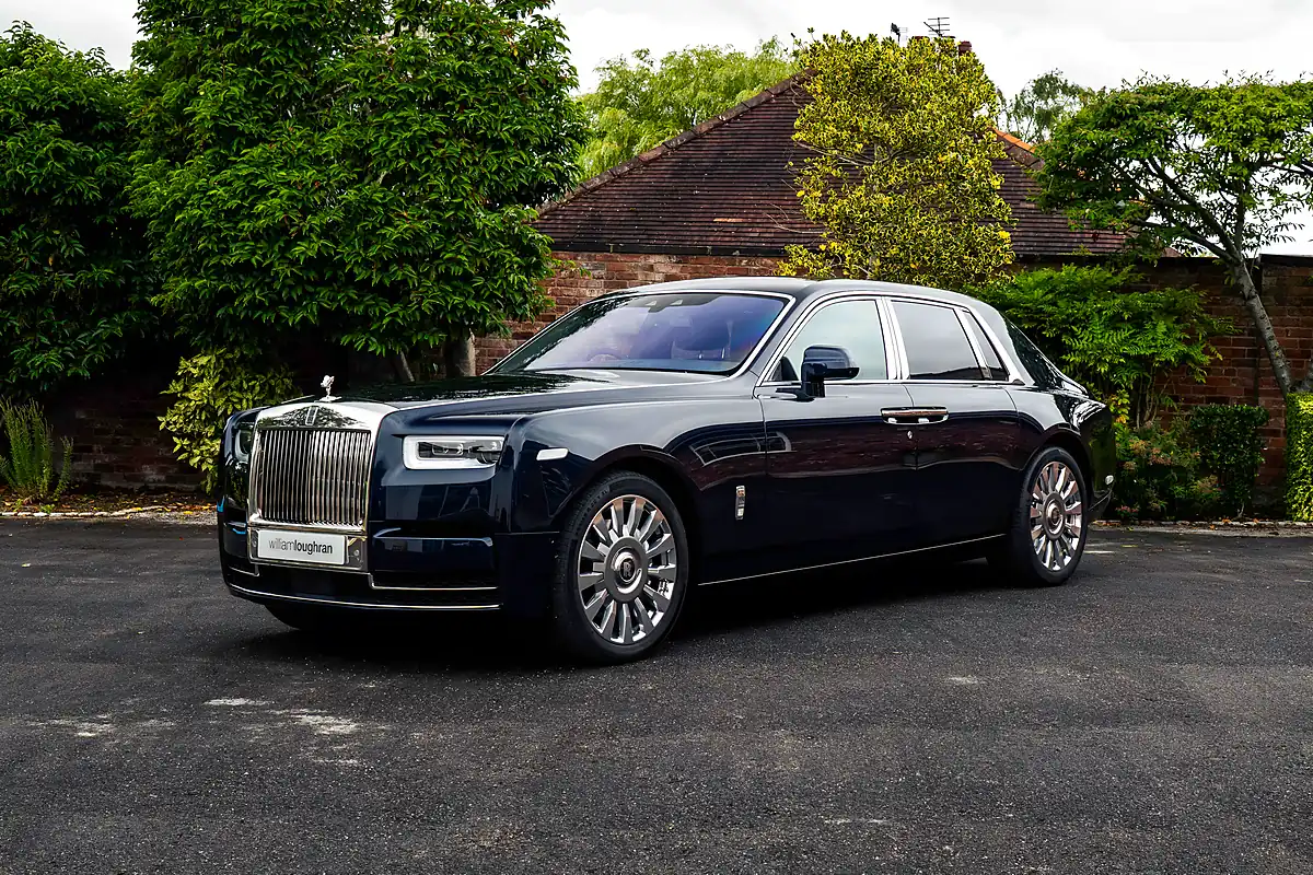 Used 2022 Rolls-Royce Phantom Viii Midnight Sapphire - Interior and Exterior details 2
