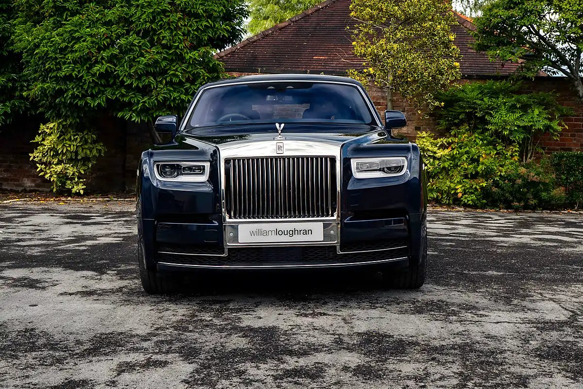 Used 2022 Rolls-Royce Phantom Viii Midnight Sapphire - Interior and Exterior details 5