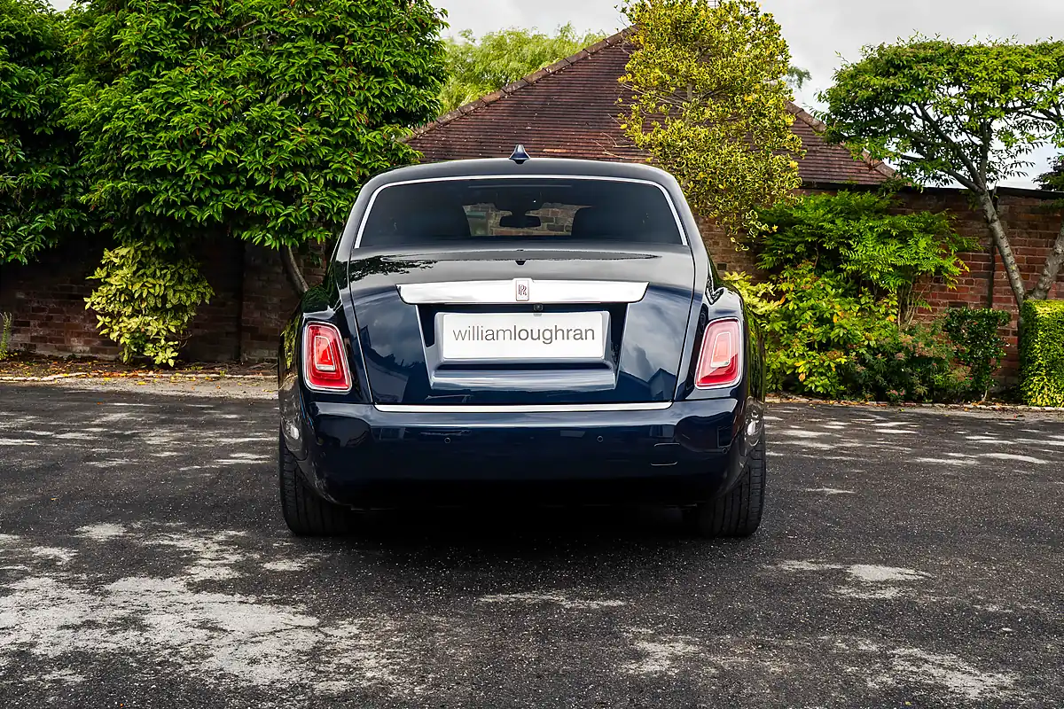Used 2022 Rolls-Royce Phantom Viii Midnight Sapphire - Interior and Exterior details 6
