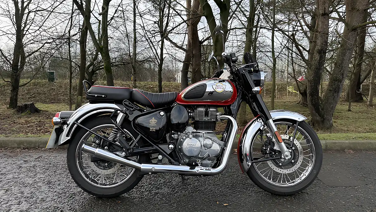 Used 2022 Royal Enfield Classic 350 Red/Chrome - Front View