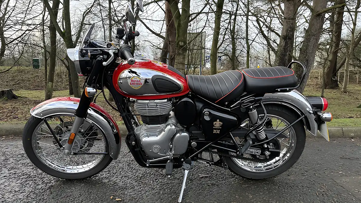 Used 2022 Royal Enfield Classic 350 Red/Chrome - Interior and Exterior details 2
