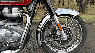 Used 2022 Royal Enfield Classic 350 Red/Chrome - Interior and Exterior details 5