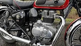 Used 2022 Royal Enfield Classic 350 Red/Chrome - Interior and Exterior details 6