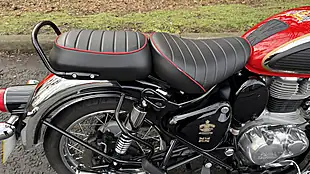 Used 2022 Royal Enfield Classic 350 Red/Chrome - Interior and Exterior details 8