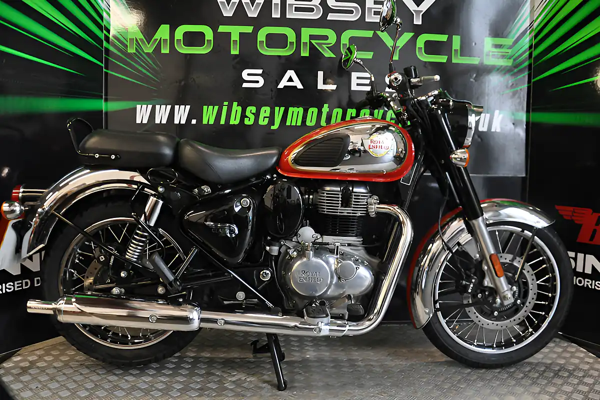 Used 2022 Royal Enfield Classic 350 Red - Interior and Exterior details 13