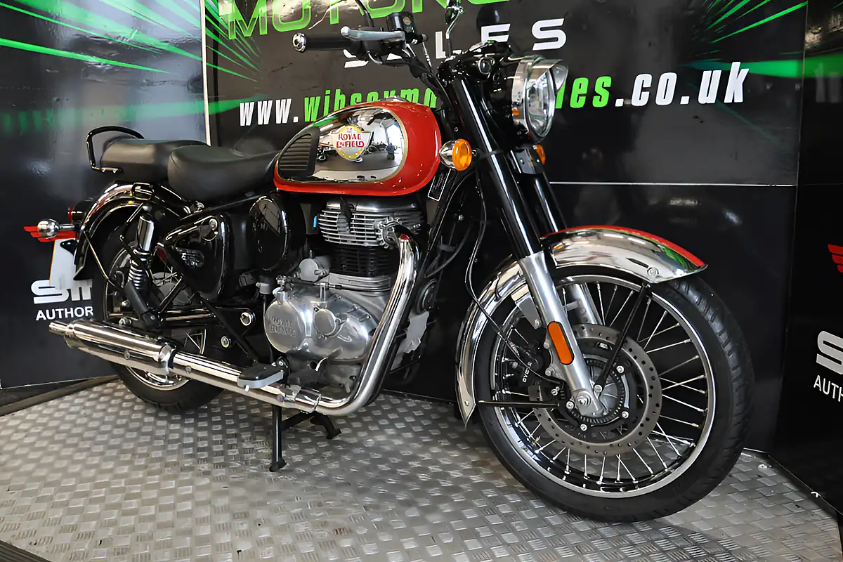 Used 2022 Royal Enfield Classic 350 Red - Interior and Exterior details 14