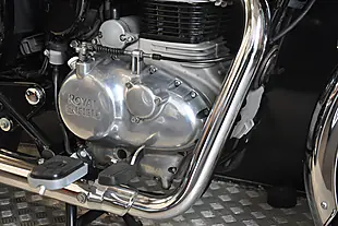 Used 2022 Royal Enfield Classic 350 Red - Interior and Exterior details 15