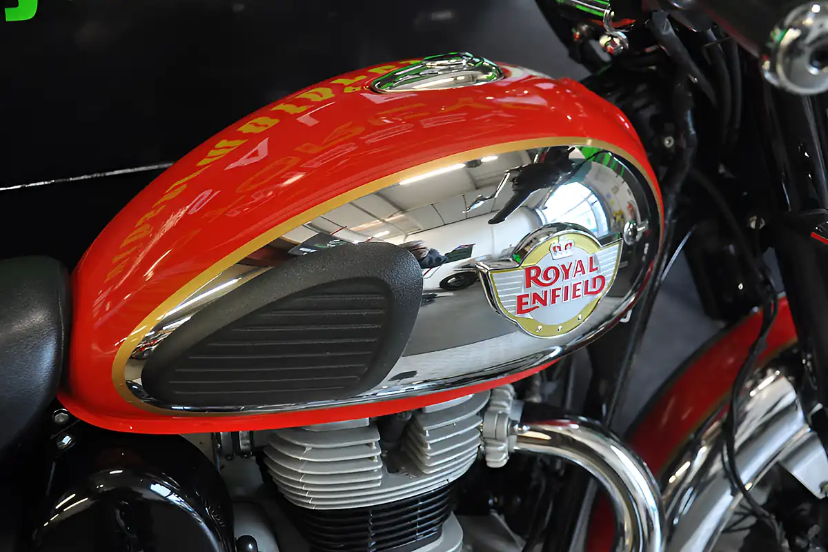 Used 2022 Royal Enfield Classic 350 Red - Interior and Exterior details 18