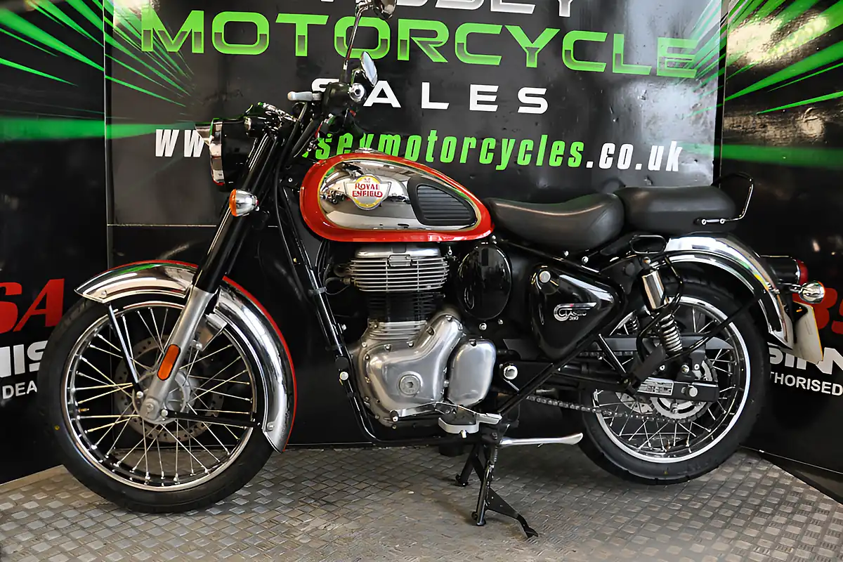 Used 2022 Royal Enfield Classic 350 Red - Interior and Exterior details 2
