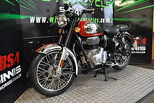 Used 2022 Royal Enfield Classic 350 Red - Interior and Exterior details 3