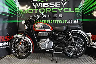 Used 2022 Royal Enfield Classic 350 Red - Interior and Exterior details 6