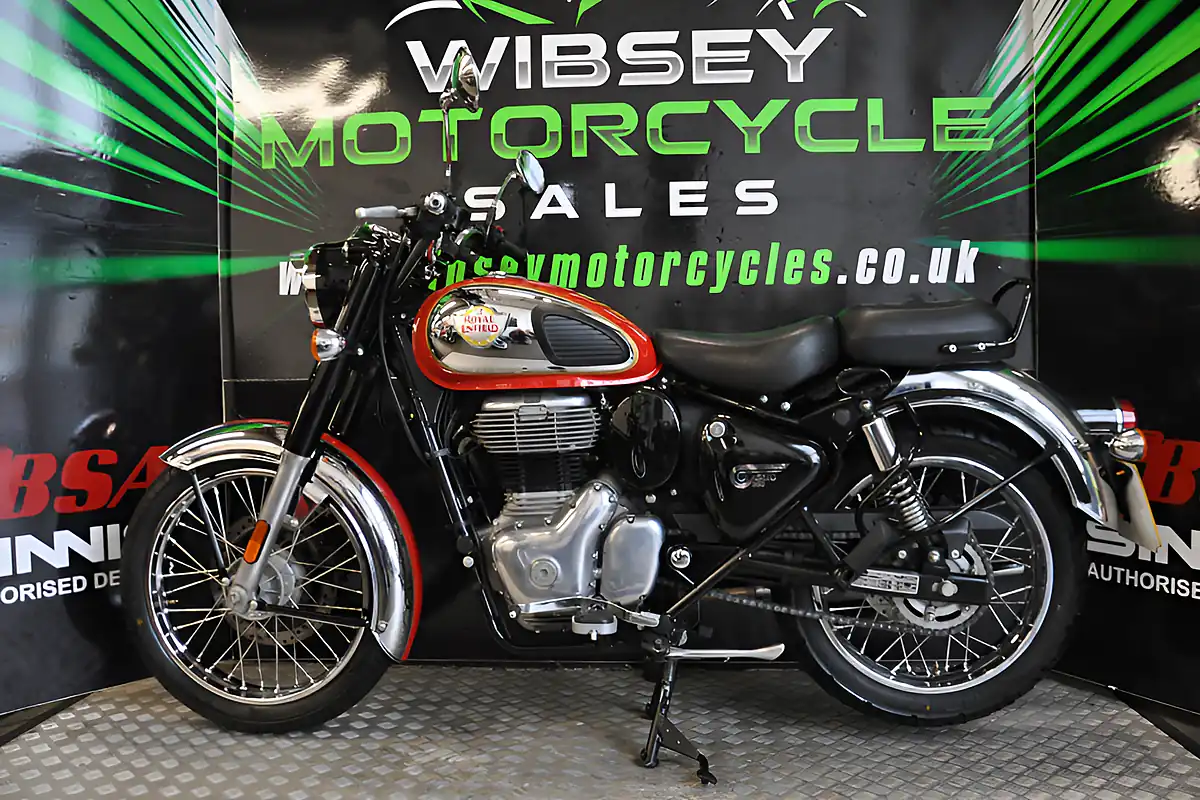 Used 2022 Royal Enfield Classic 350 Red - Interior and Exterior details 6