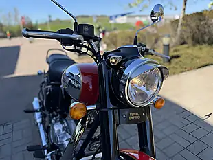 Used 2022 Royal Enfield Classic 350 Silver/Red - Interior and Exterior details 14