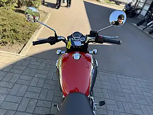 Used 2022 Royal Enfield Classic 350 Silver/Red - Interior and Exterior details 9