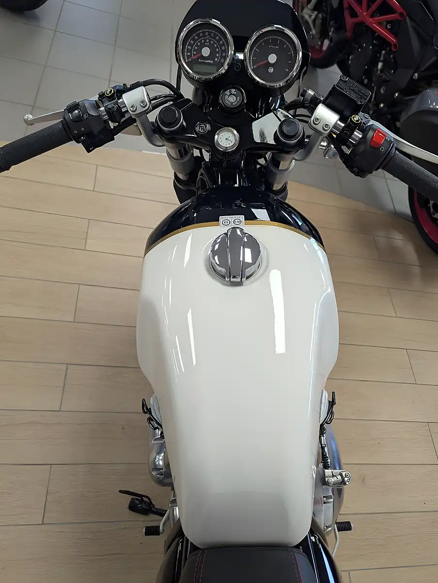 Used 2022 Royal Enfield Continental GT 650 White - Interior and Exterior details 13