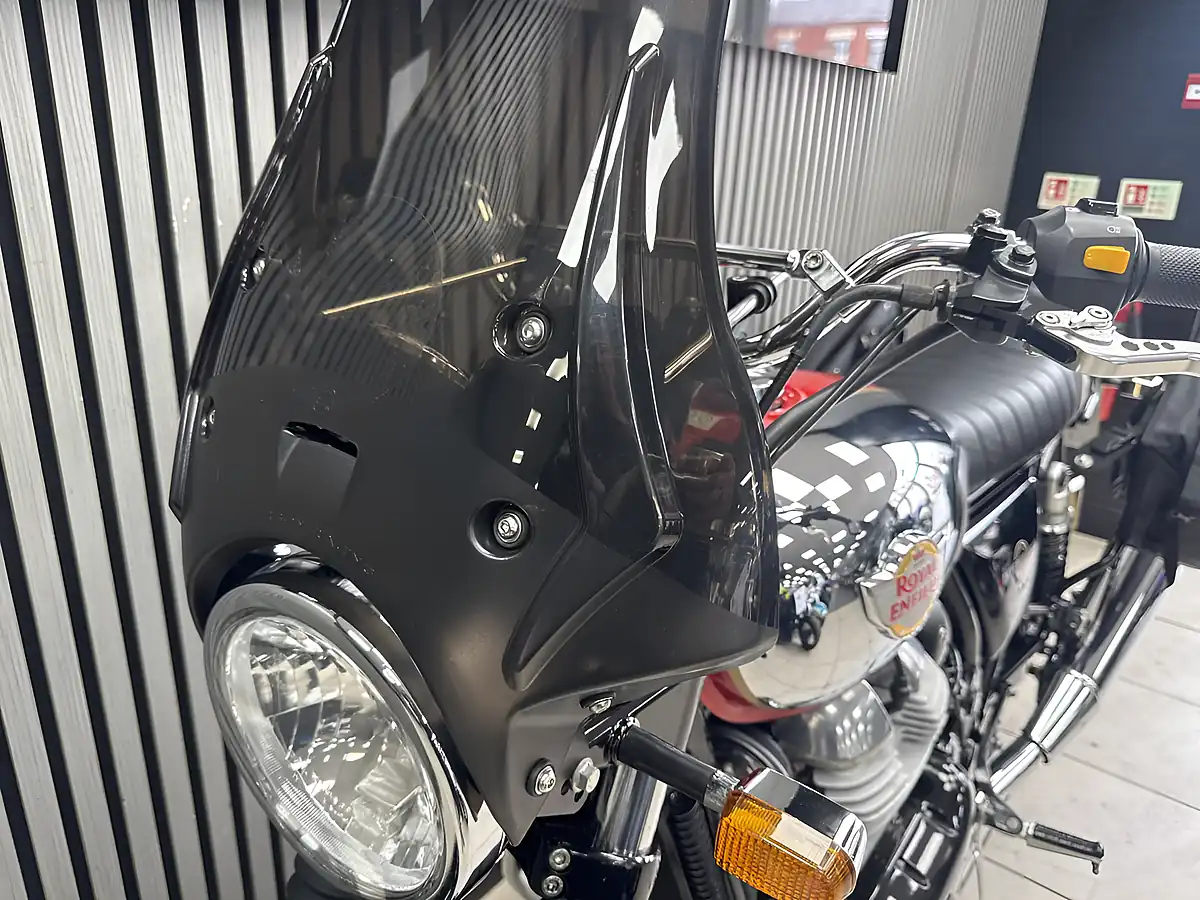 Used 2022 Royal Enfield Interceptor 650 Chrome Tank Silver/Red - Interior and Exterior details 10