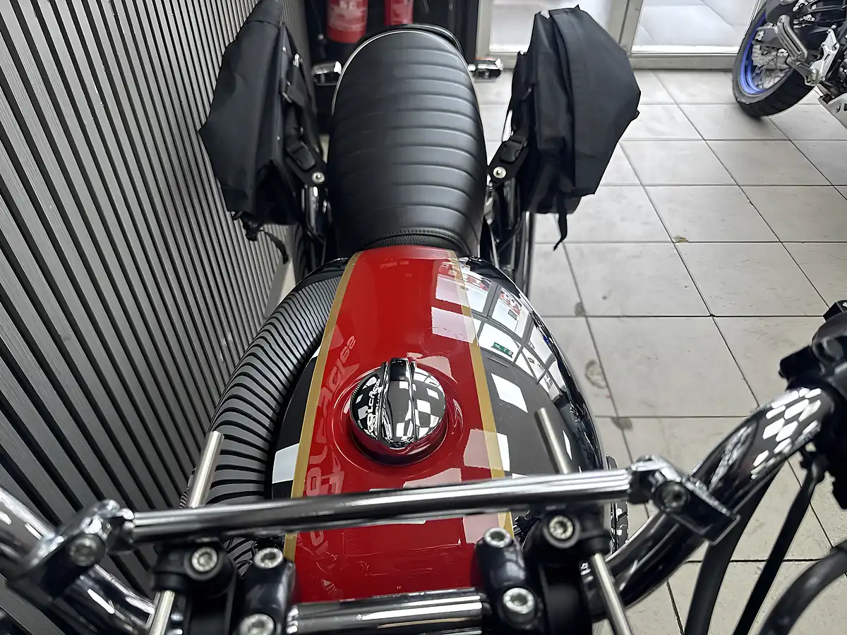 Used 2022 Royal Enfield Interceptor 650 Chrome Tank Silver/Red - Interior and Exterior details 11
