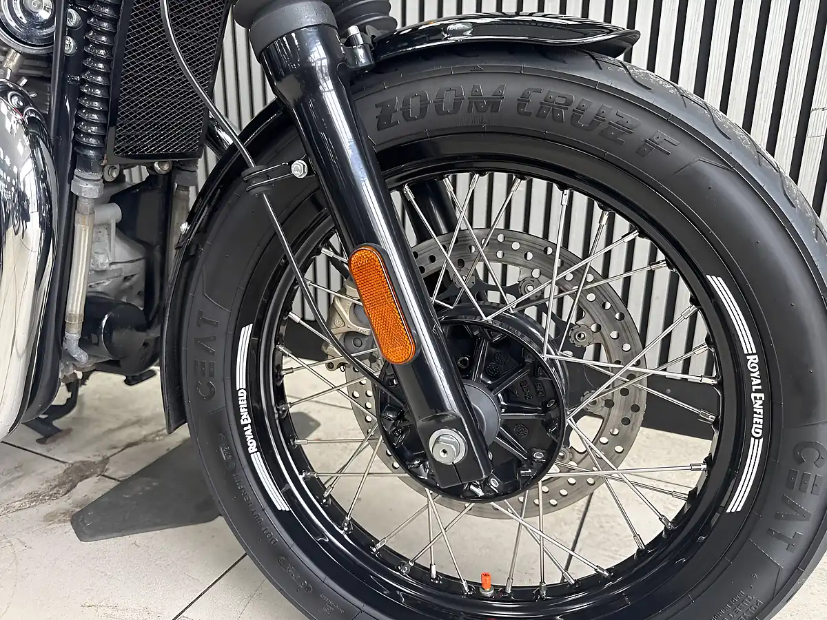 Used 2022 Royal Enfield Interceptor 650 Chrome Tank Silver/Red - Interior and Exterior details 15