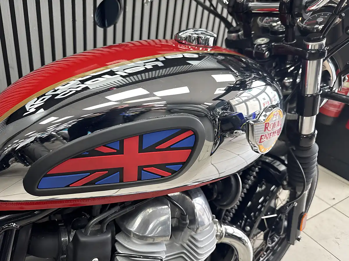 Used 2022 Royal Enfield Interceptor 650 Chrome Tank Silver/Red - Interior and Exterior details 16