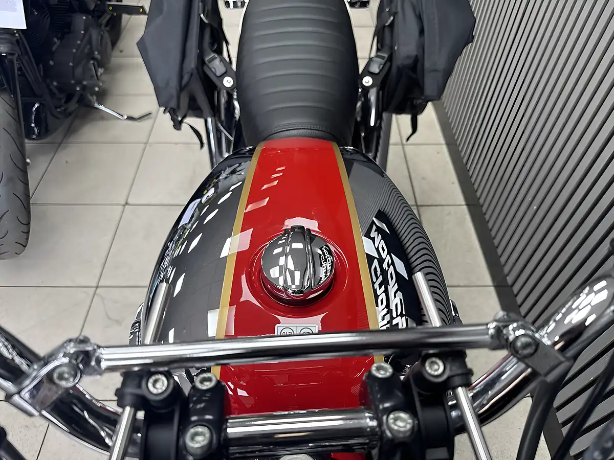 Used 2022 Royal Enfield Interceptor 650 Chrome Tank Silver/Red - Interior and Exterior details 19