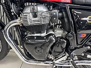 Used 2022 Royal Enfield Interceptor 650 Chrome Tank Silver/Red - Interior and Exterior details 3