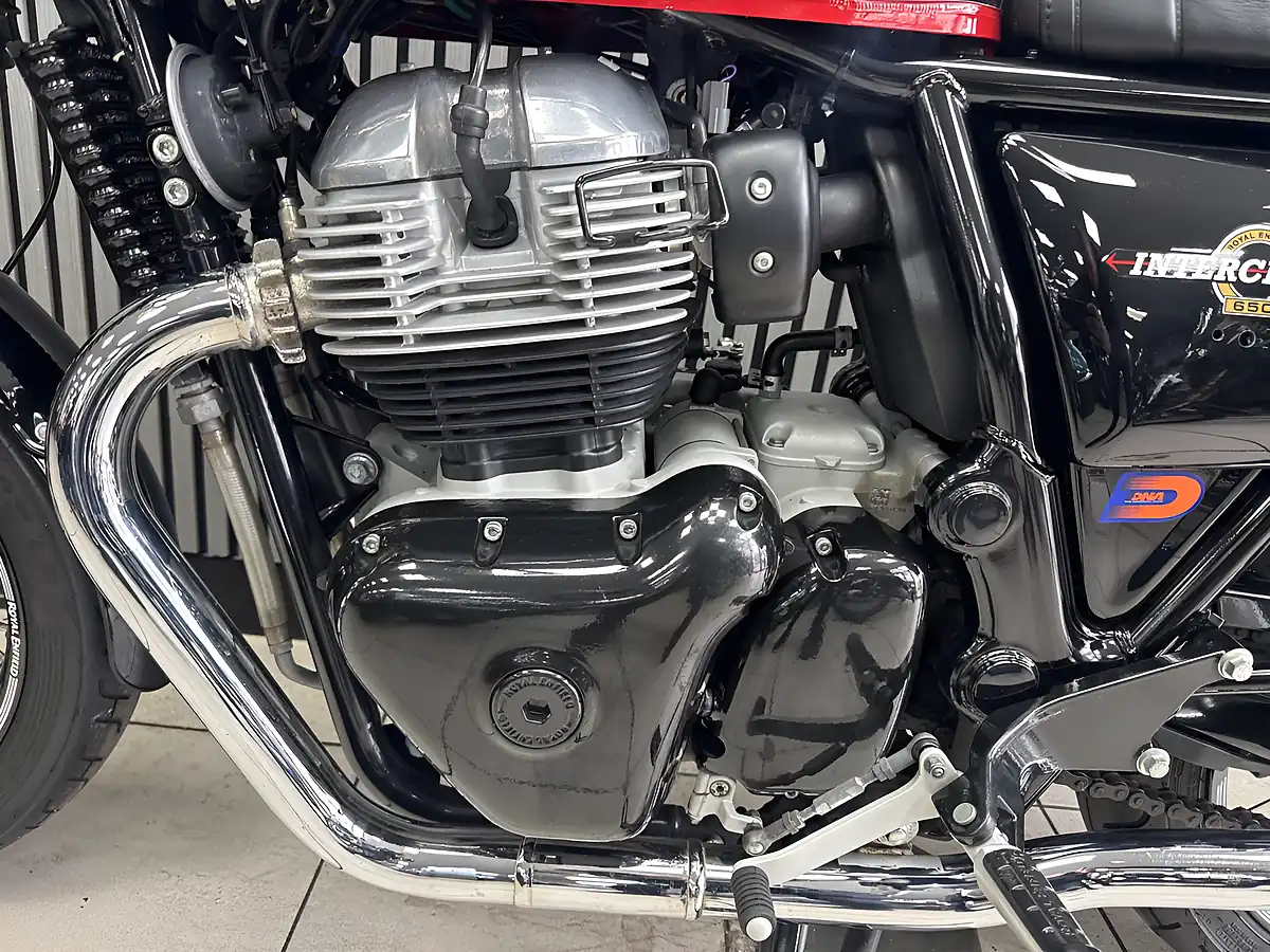 Used 2022 Royal Enfield Interceptor 650 Chrome Tank Silver/Red - Interior and Exterior details 3