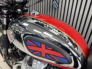 Used 2022 Royal Enfield Interceptor 650 Chrome Tank Silver/Red - Interior and Exterior details 4