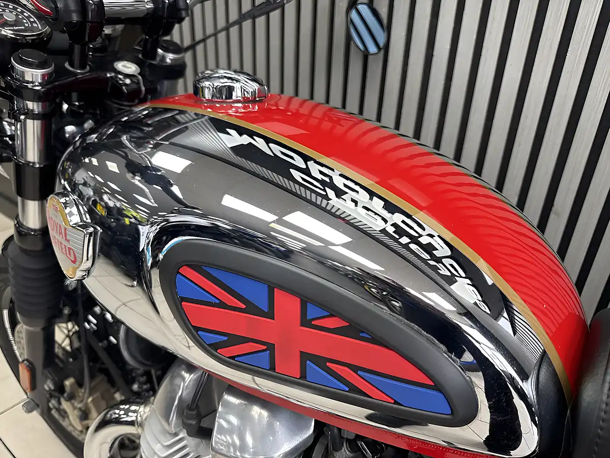 Used 2022 Royal Enfield Interceptor 650 Chrome Tank Silver/Red - Interior and Exterior details 4