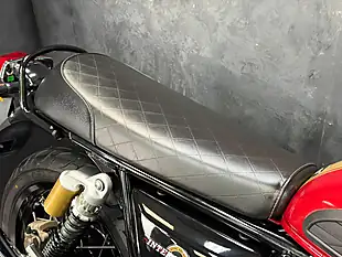 Used 2022 Royal Enfield Interceptor 650 Red - Interior and Exterior details 19