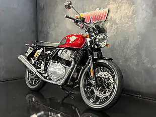 Used 2022 Royal Enfield Interceptor 650 Red - Interior and Exterior details 4