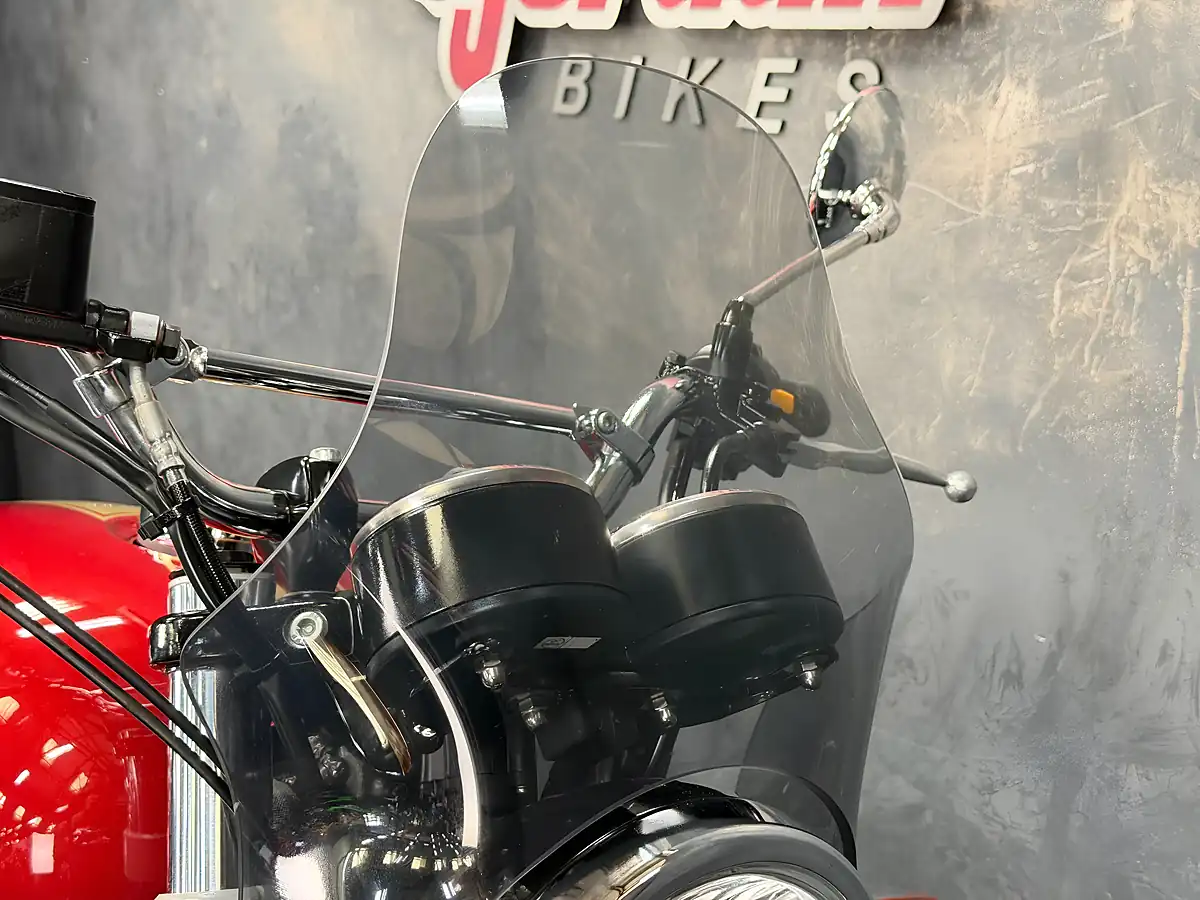 Used 2022 Royal Enfield Interceptor 650 Red - Interior and Exterior details 7