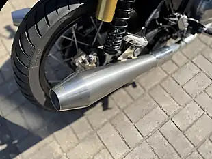 Used 2022 Royal Enfield Interceptor Int Black/Red - Interior and Exterior details 15