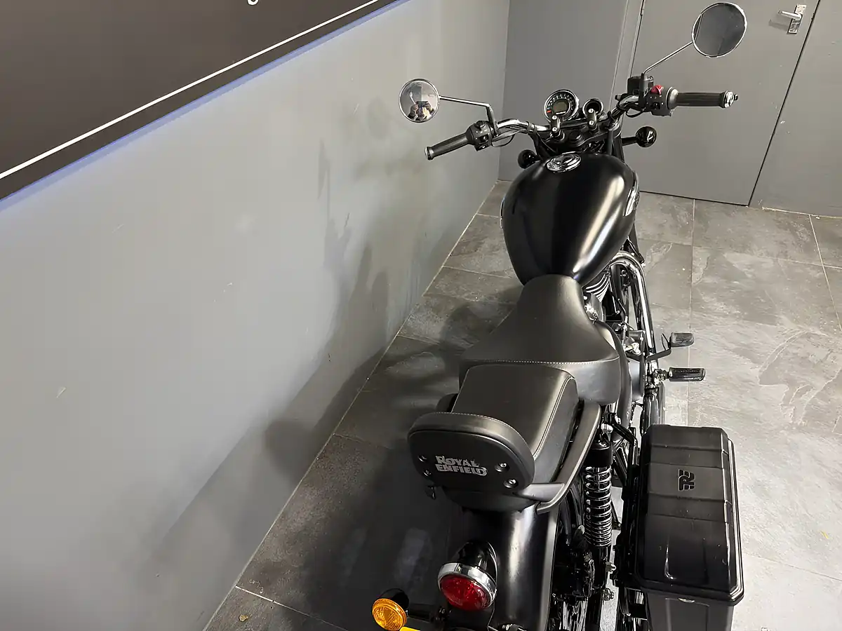 Used 2022 Royal Enfield Meteor 350 Black - Interior and Exterior details 10