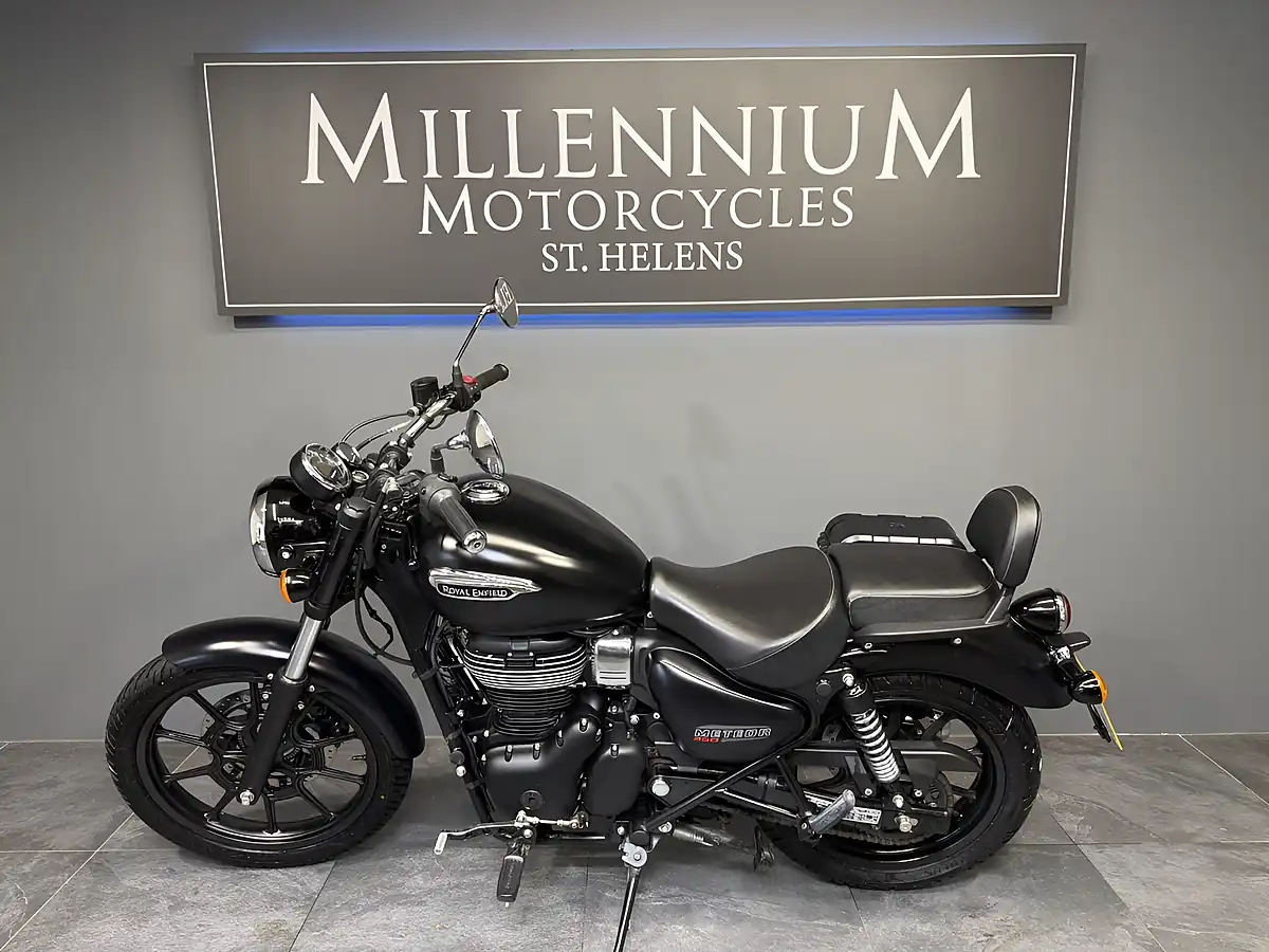 Used 2022 Royal Enfield Meteor 350 Black - Interior and Exterior details 11