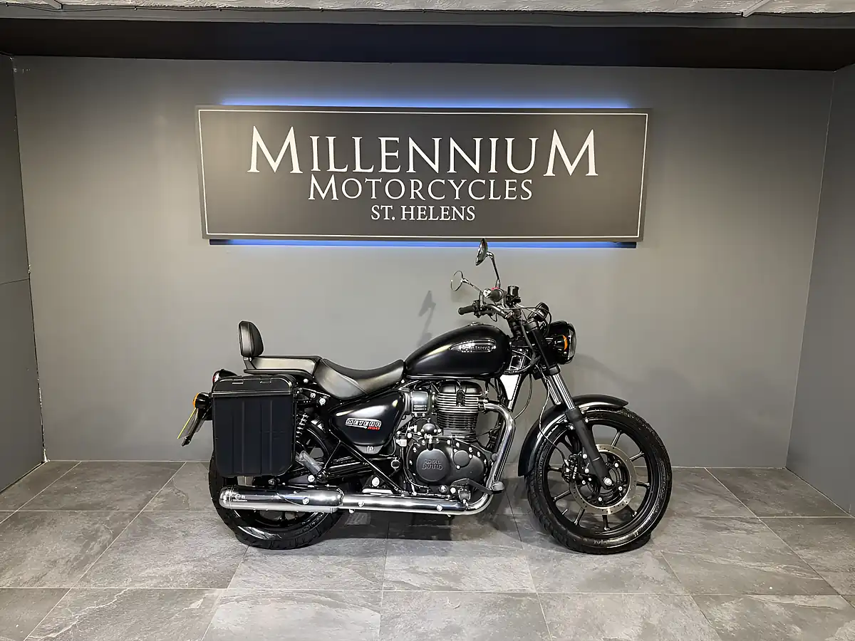 Used 2022 Royal Enfield Meteor 350 Black - Interior and Exterior details 13