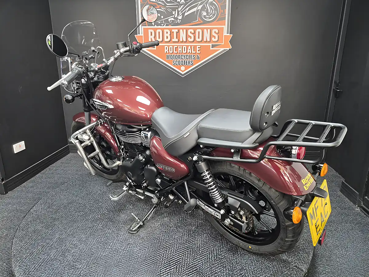 Used 2022 Royal Enfield Meteor 350 Red - Interior and Exterior details 9