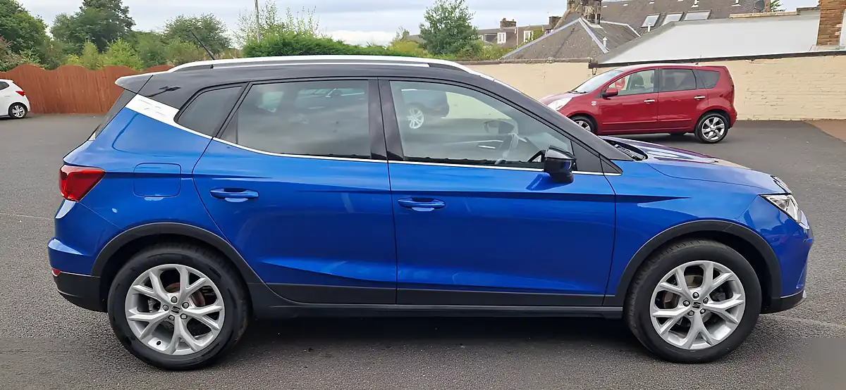 Used 2022 SEAT Arona Fr Blue - Interior and Exterior details 4