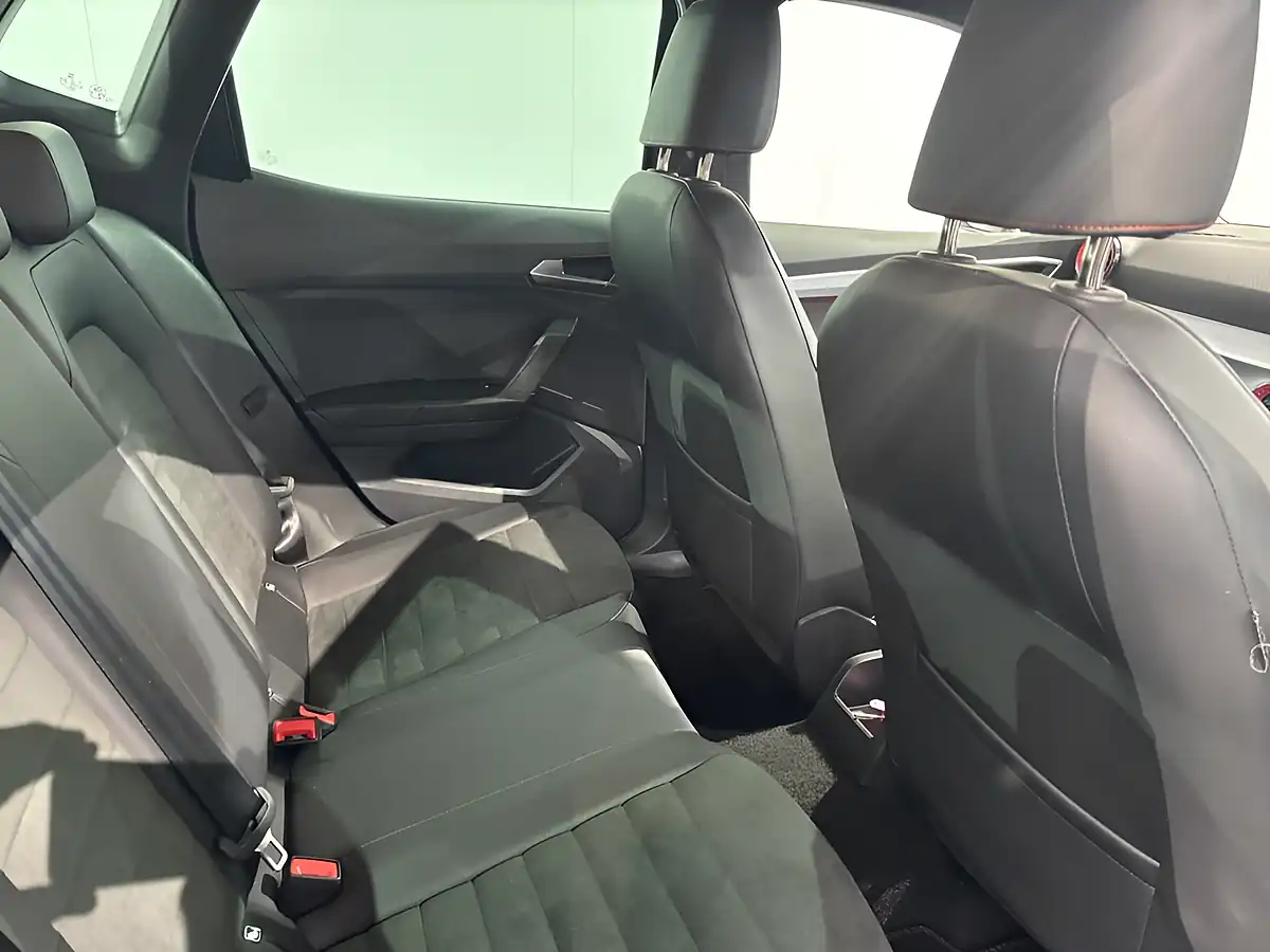 Used 2022 SEAT Arona Fr Edition Black - Interior and Exterior details 18