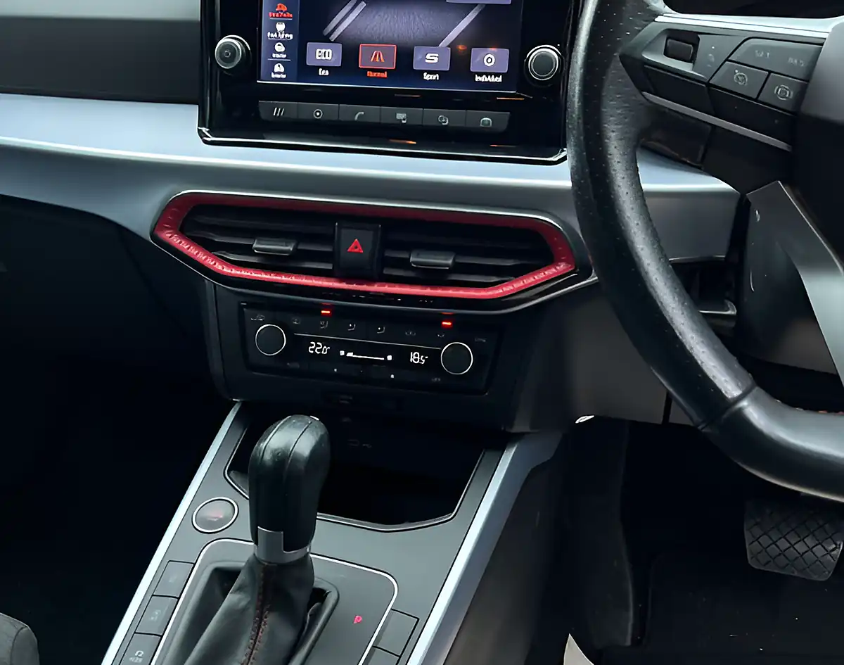 Used 2022 SEAT Arona Fr Edition Grey - Interior and Exterior details 17