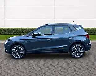 Used 2022 SEAT Arona Fr Edition Grey - Interior and Exterior details 5