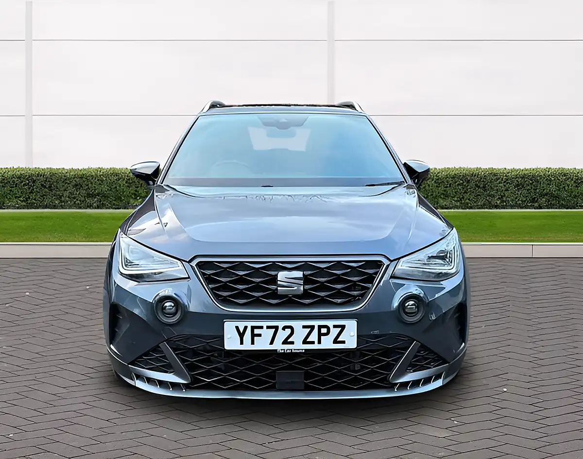 Used 2022 SEAT Arona Fr Edition Grey - Interior and Exterior details 7