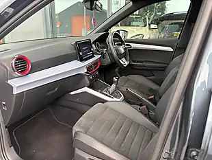 Used 2022 SEAT Arona Fr Edition Grey - Interior and Exterior details 13