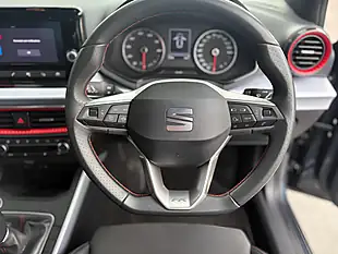 Used 2022 SEAT Arona Fr Edition Grey - Interior and Exterior details 15