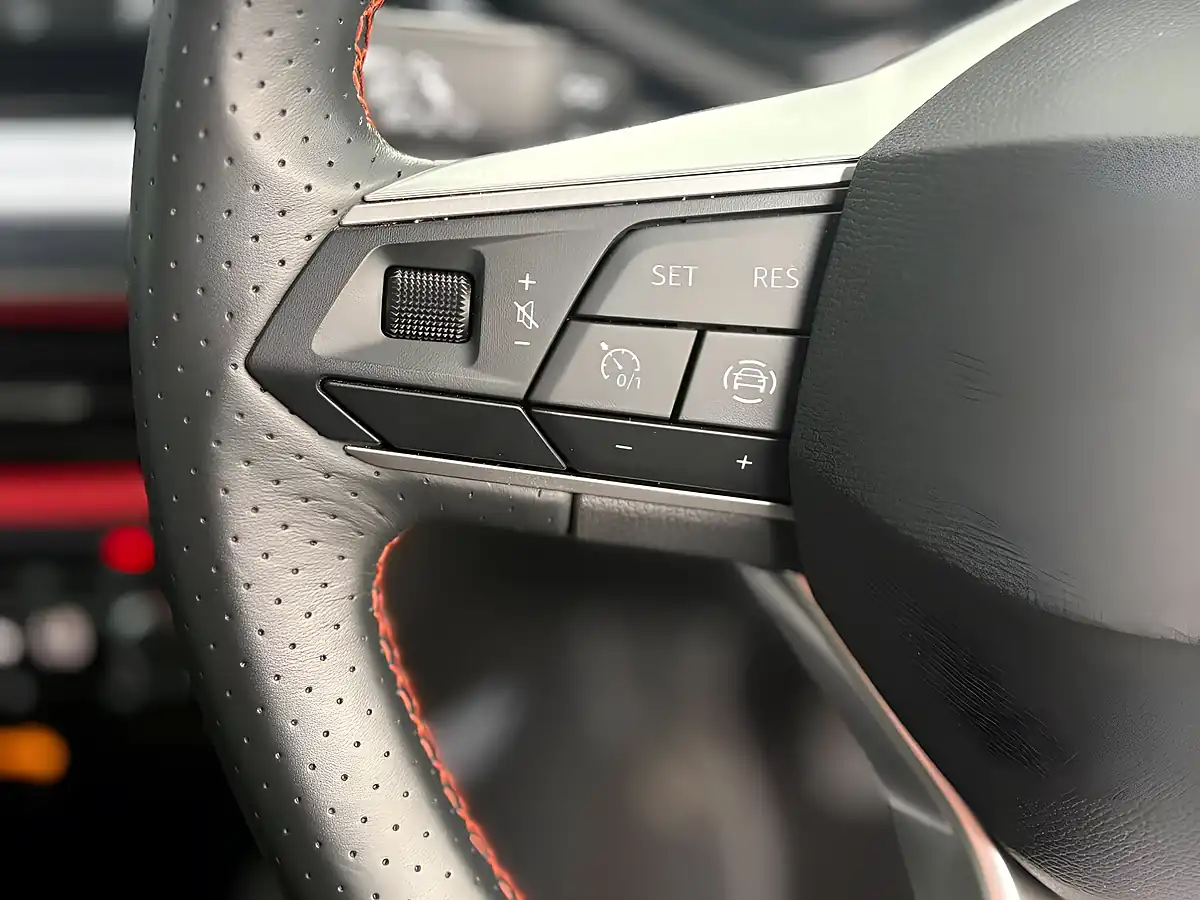 Used 2022 SEAT Arona Fr Edition Grey - Interior and Exterior details 16