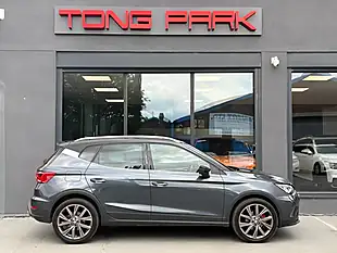 Used 2022 SEAT Arona Fr Edition Grey - Interior and Exterior details 8