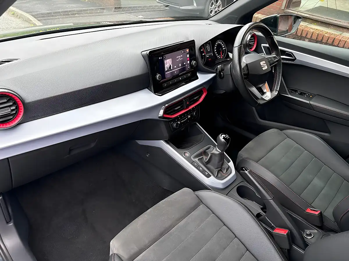 Used 2022 SEAT Arona Fr Edition Grey - Interior and Exterior details 13
